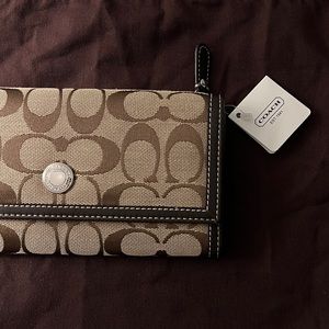 COACH Hamptons Signature Long Envelope Wallet